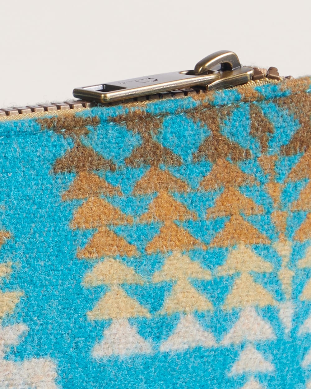 HARDING THREE POCKET KEEPER<br>TURQUOISE