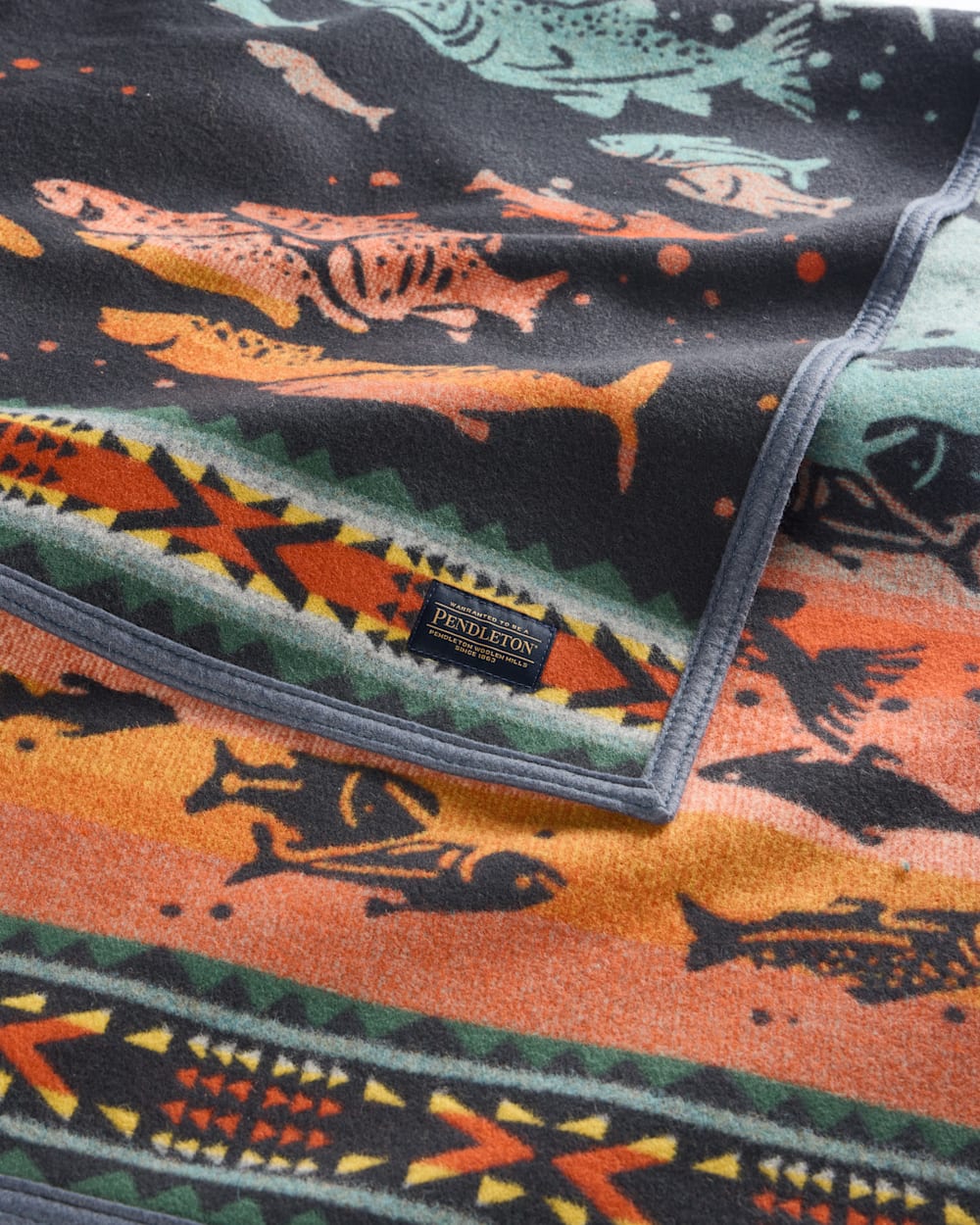 NAPPED JACQUARD THROW<br>SALMON RUN