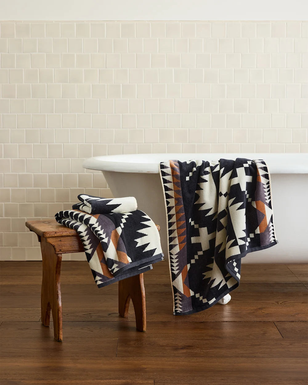SPIDER ROCK 3PC TOWEL SET<br>BLACK/WHITE