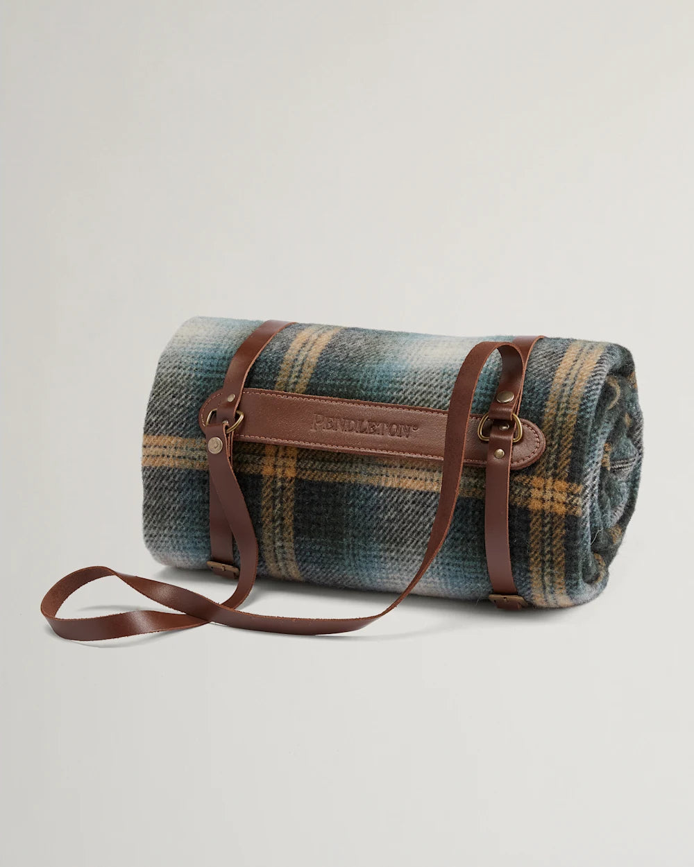 MOTOR ROBE THROW WITH LEATHER CARRIER<br>TOWNSEND PLAID