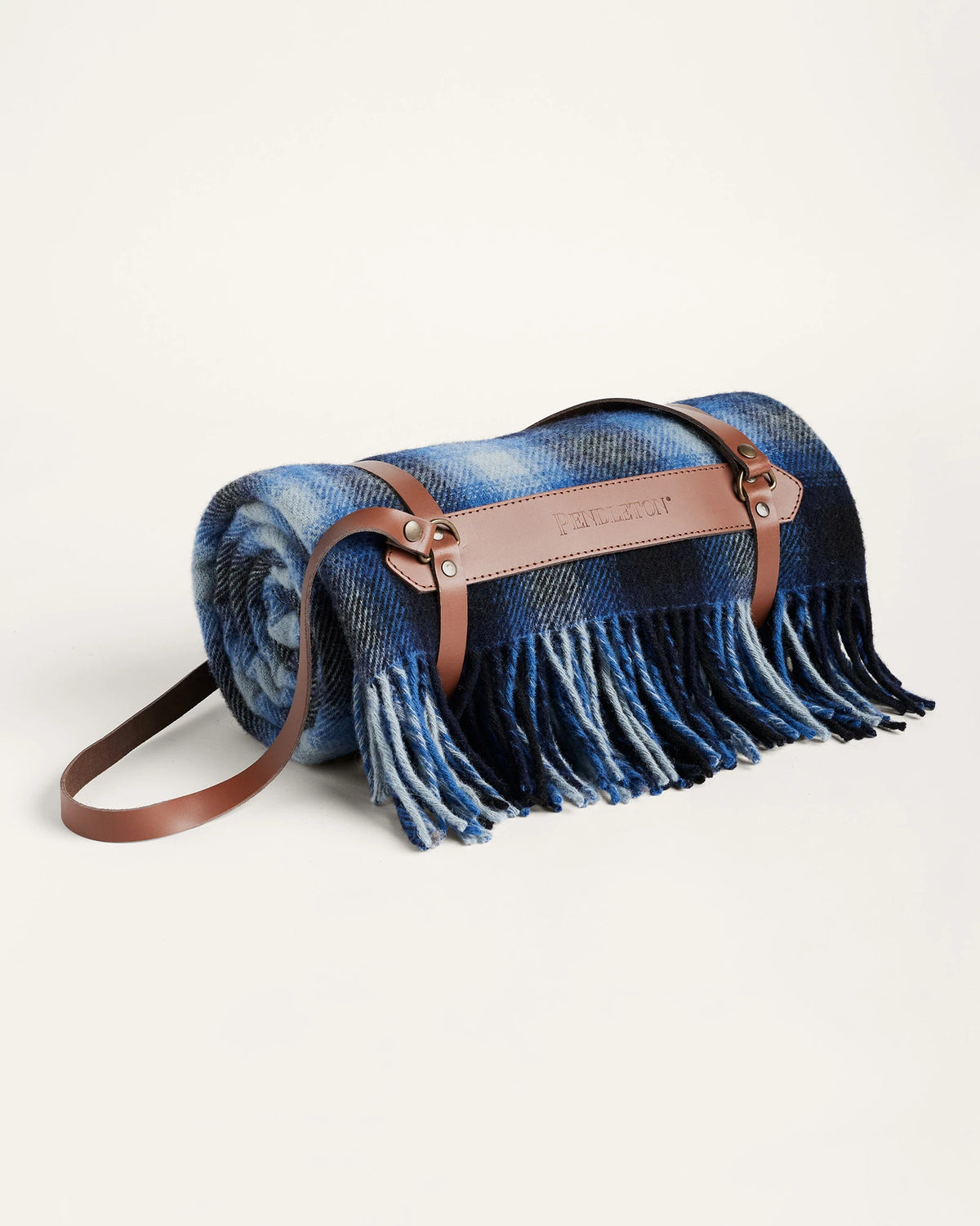 MOTOR ROBE THROW WITH LEATHER CARRIER<br>MIDNIGHT OMBRE