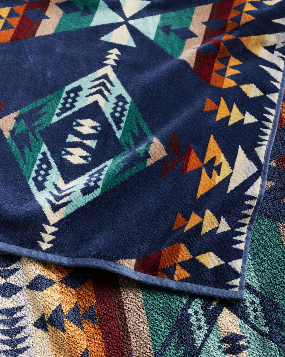 DIAMOND PEAK SPA TOWEL<br>NAVY