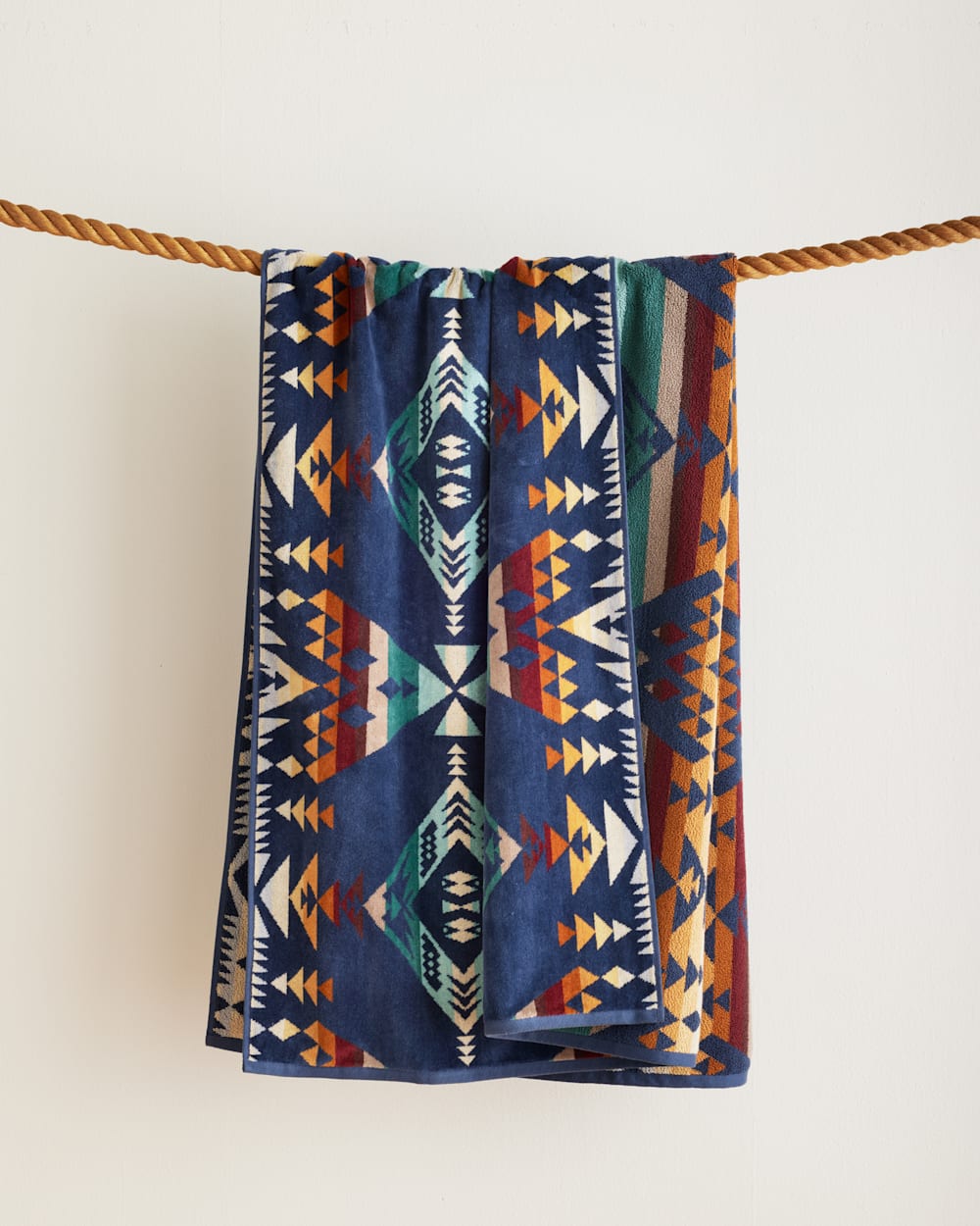 DIAMOND PEAK SPA TOWEL<br>NAVY