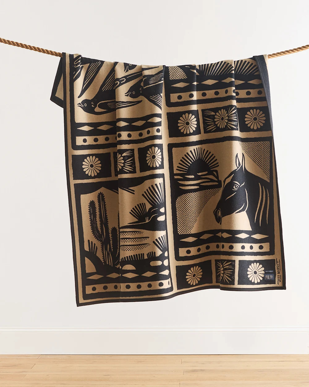 SARATOGA BLANKET<br>TAN/BLACK