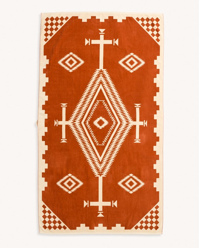 OVERSIZED JACQUARD SPA TOWEL<br>LOS OJOS CORAL