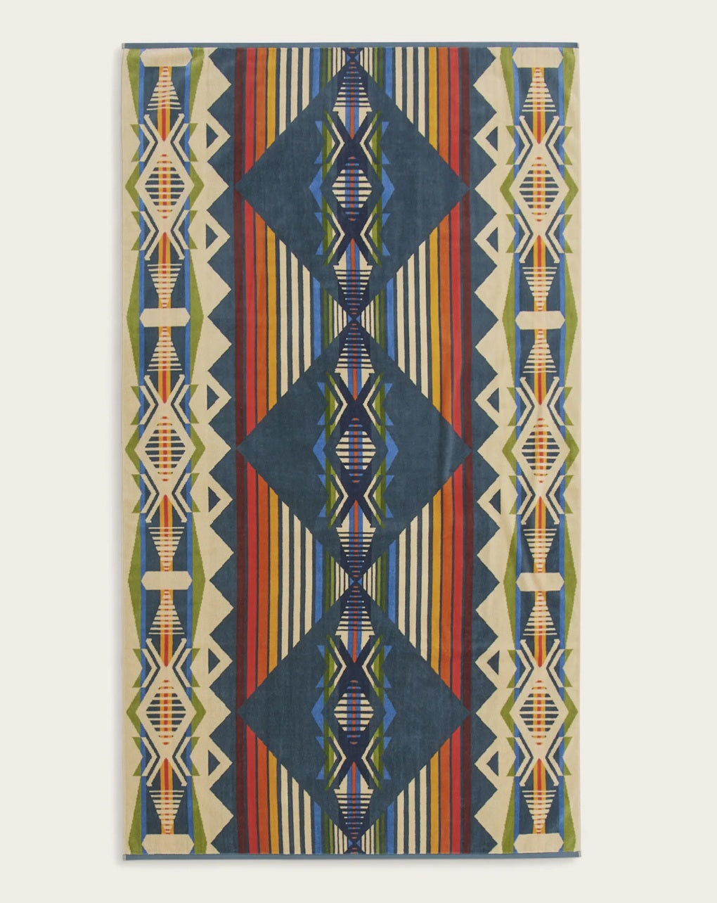 OVERSIZED JACQUARD SPA TOWEL<br>CREEKSIDE