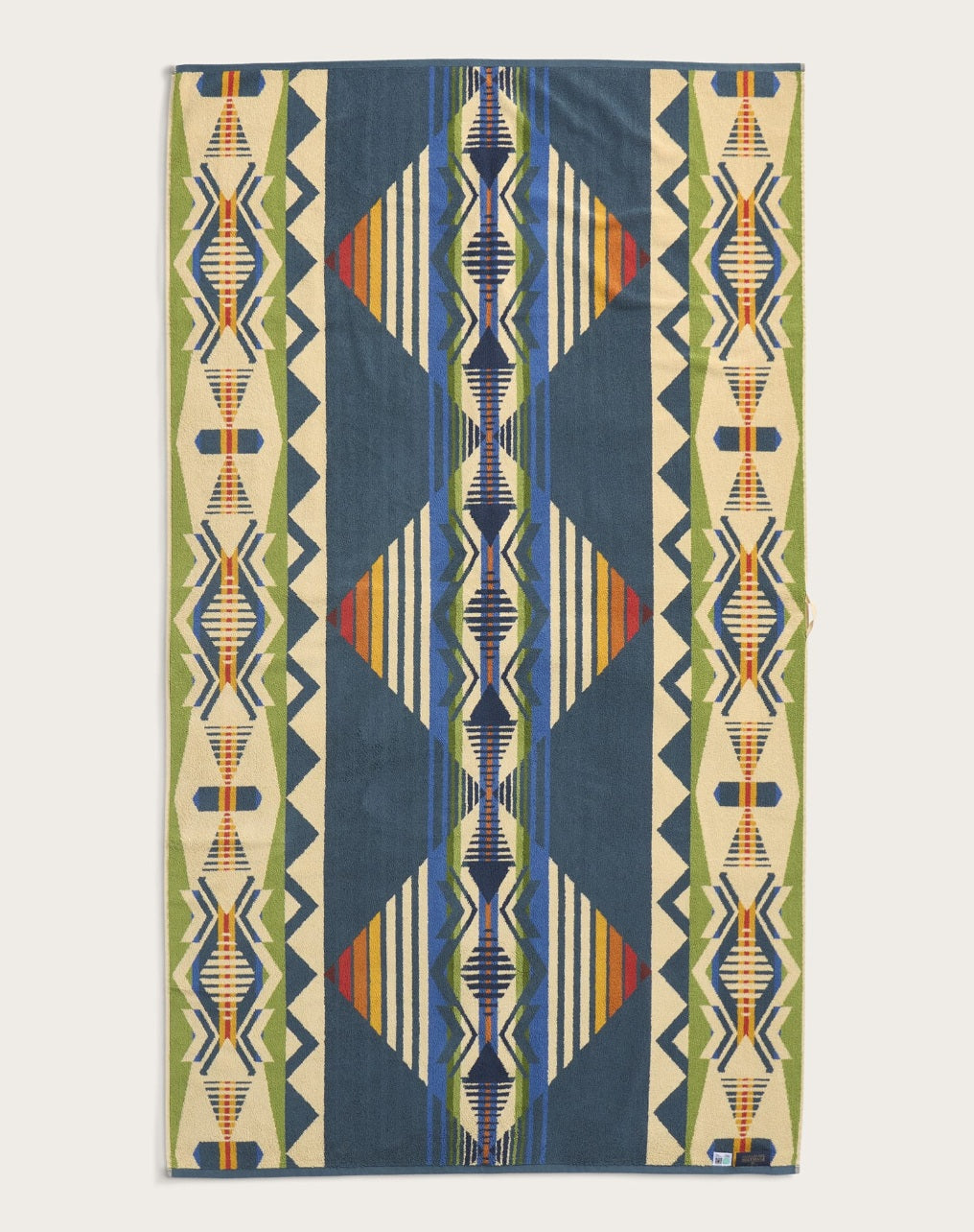 OVERSIZED JACQUARD SPA TOWEL<br>CREEKSIDE