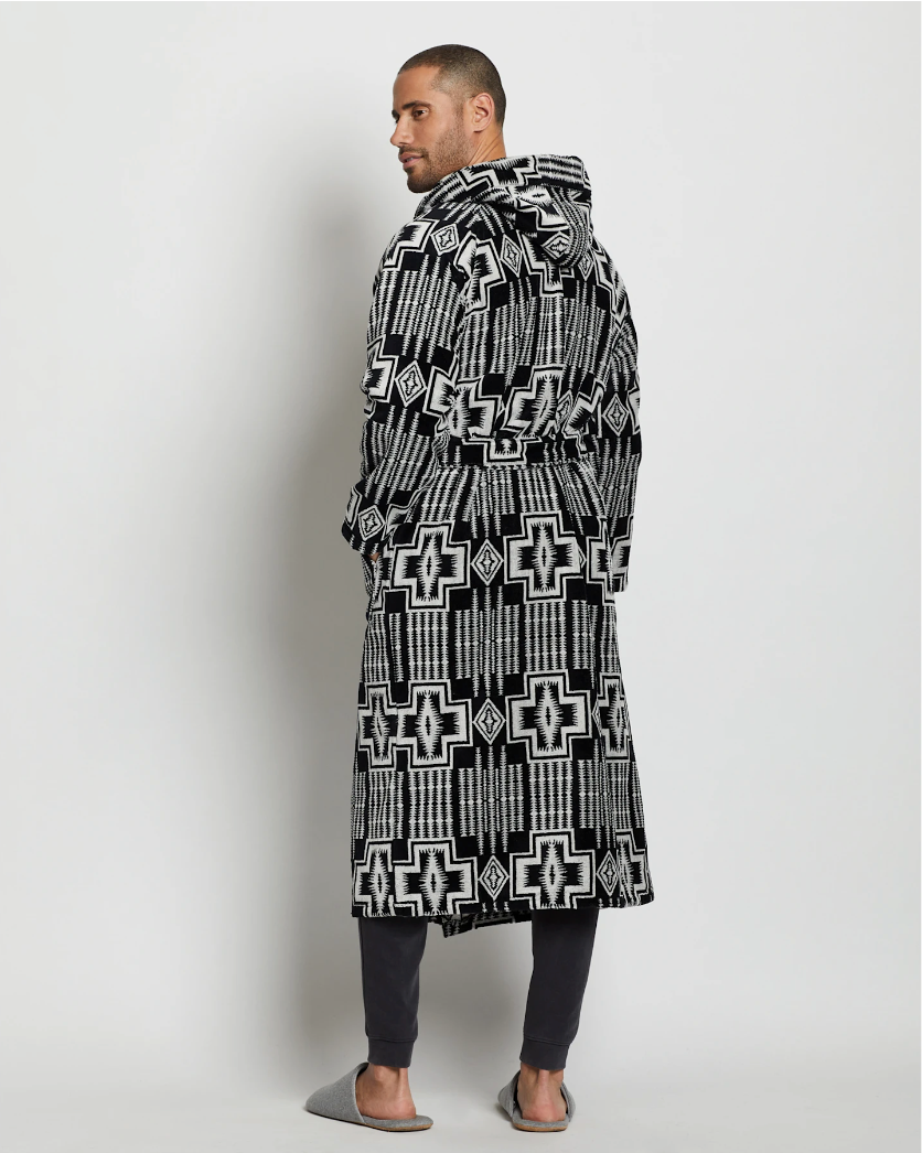 Robe <br> Harding-Black/White