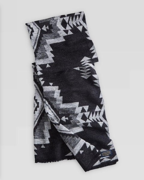Oversized Wrap <br> Rock Point Black and White