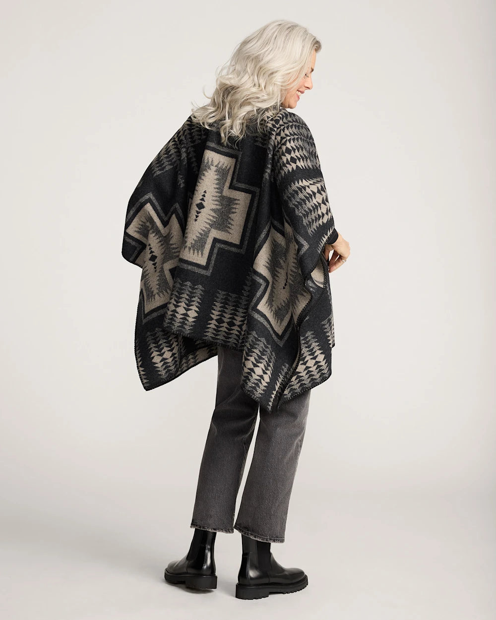 WOMEN'S HARDING WOOL PONCHO<br>BLACK/TAN