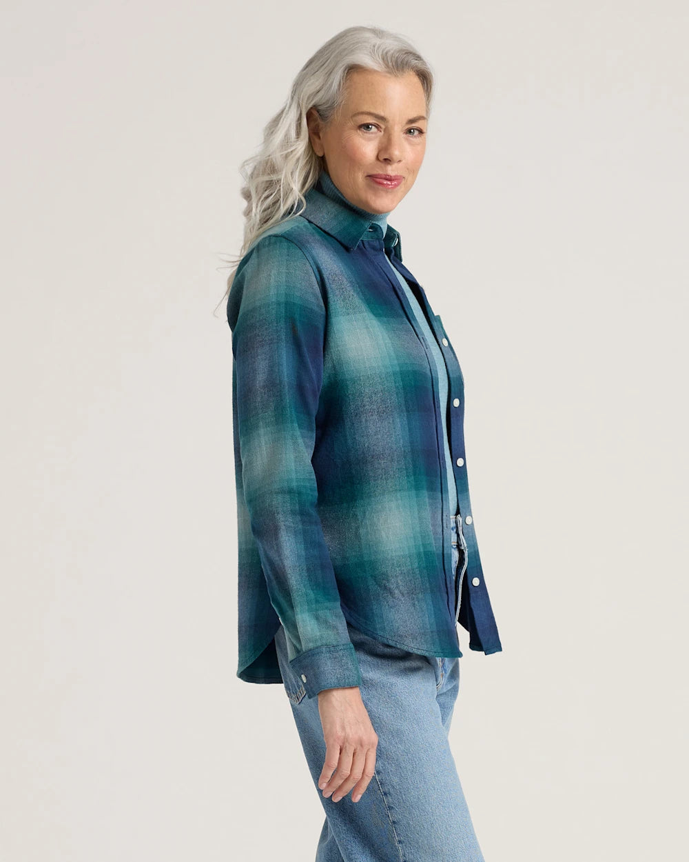 WOMEN'S PLAID COTTON FLANNEL RELAXED SHIRT<br>TEAL OMBRE