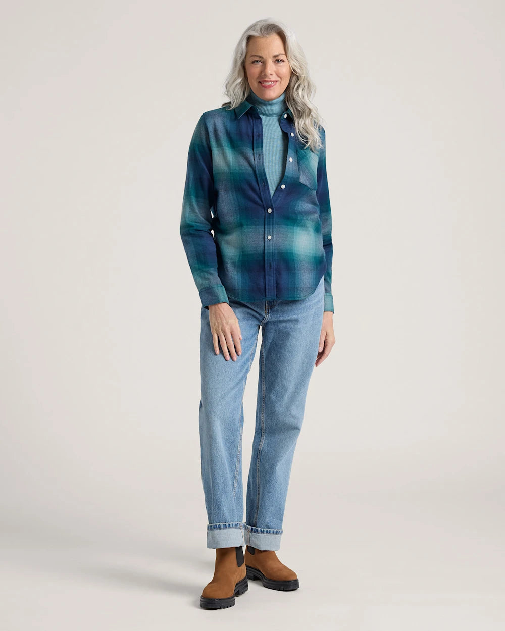 WOMEN'S PLAID COTTON FLANNEL RELAXED SHIRT<br>TEAL OMBRE