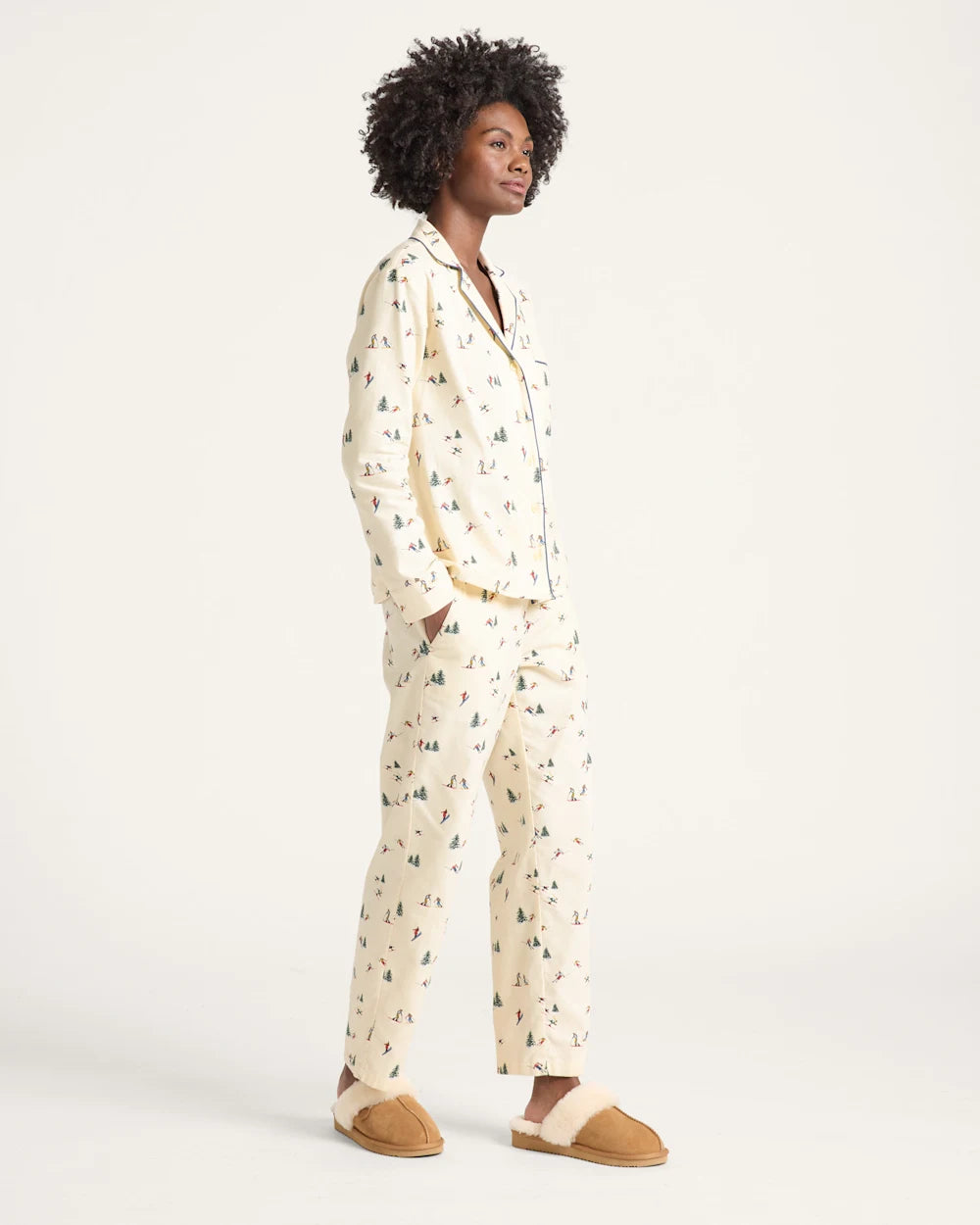 WOMEN'S SKI PRINT FLANNEL PAJAMA SET<br>ECRU
