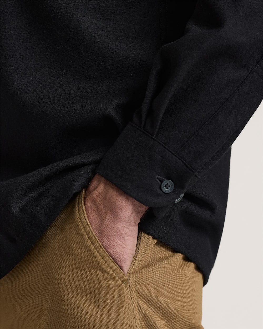 MEN'S BOARD SHIRT<br>BLACK