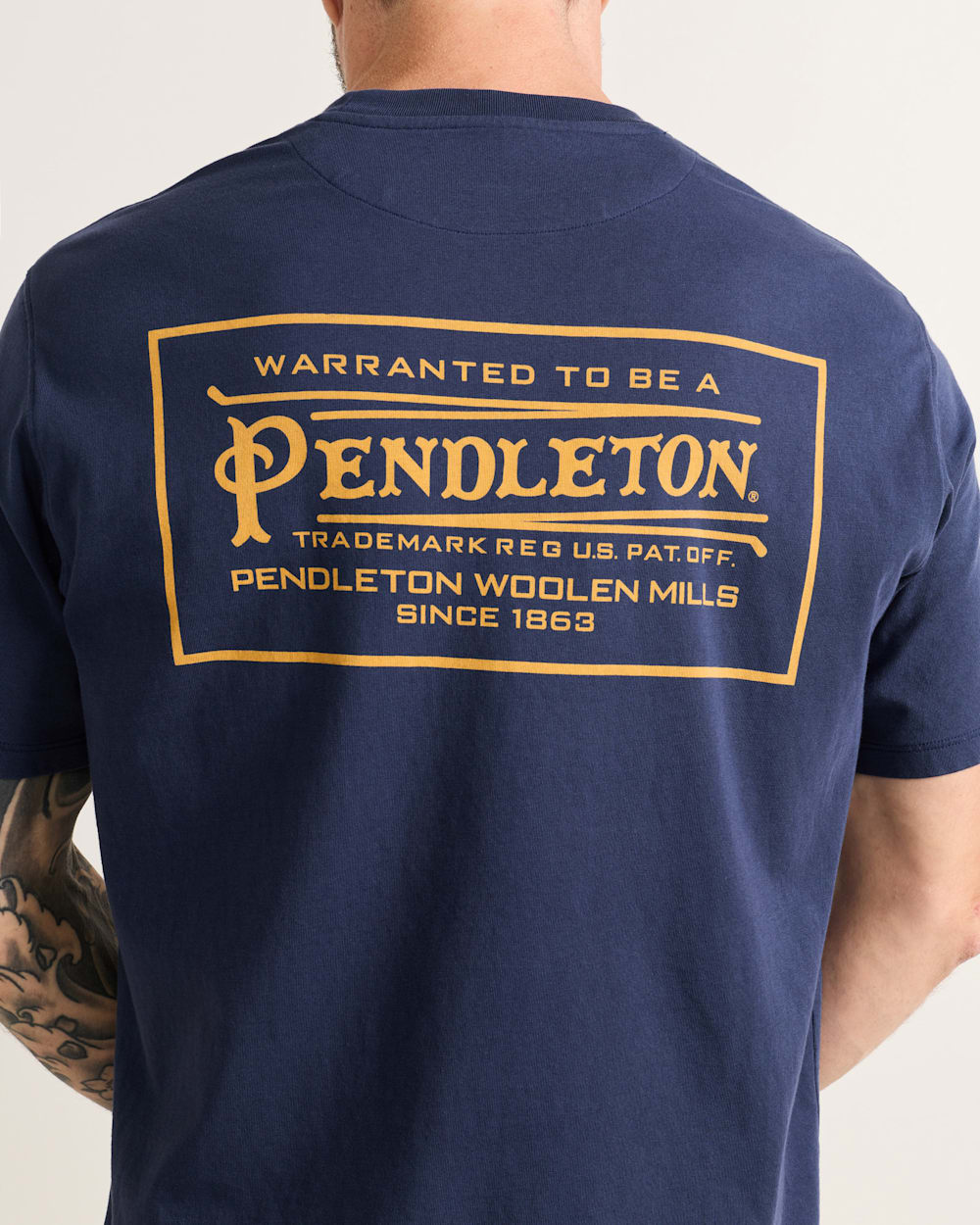 MEN'S SHORT-SLEEVE DESCHUTES VINTAGE GRAPHIC TEE<br>NAVY/GOLD