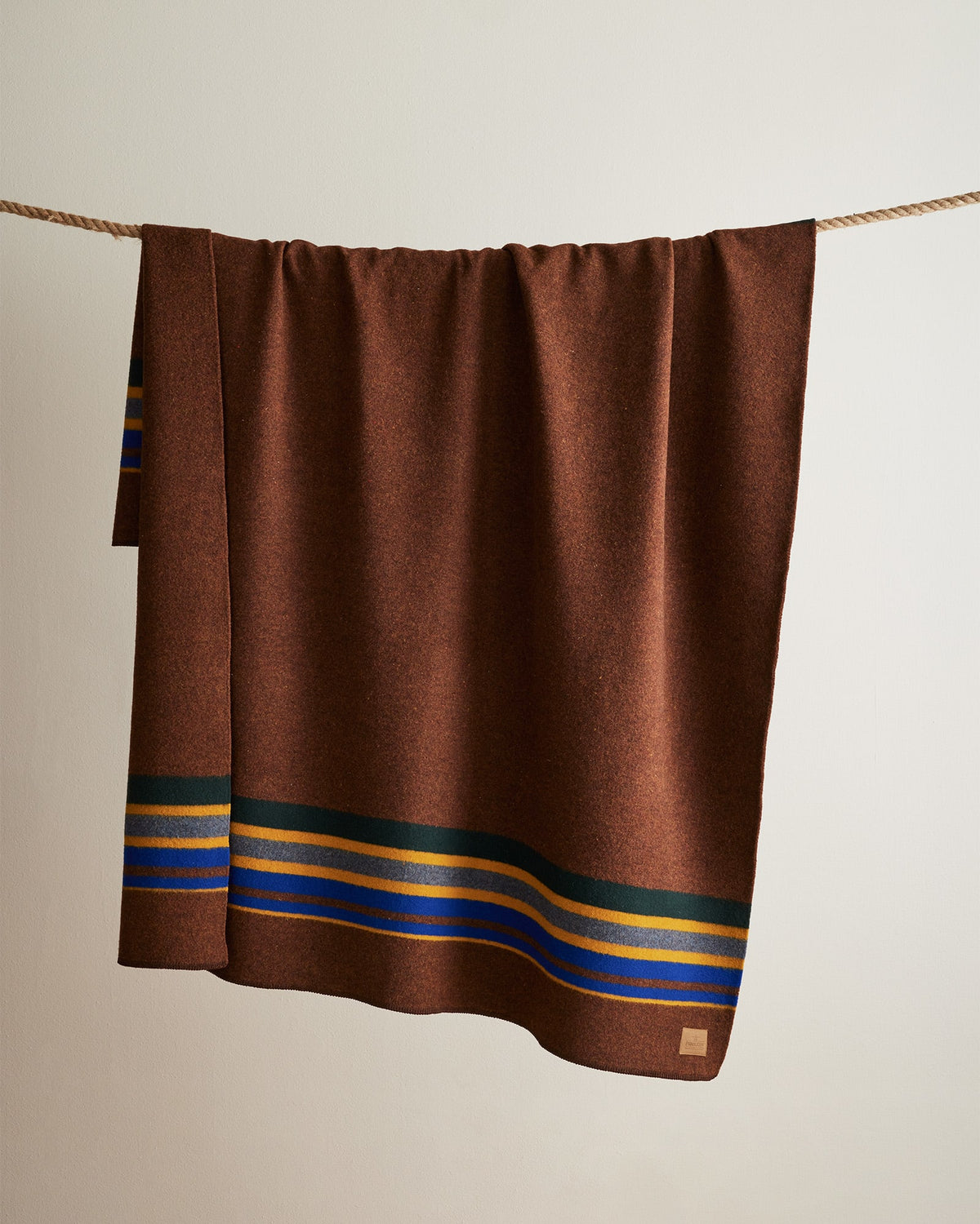 YAKIMA CAMP BLANKET<br>TOBACCO