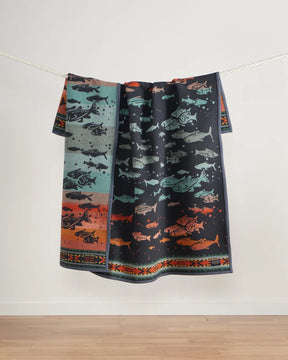 NAPPED JACQUARD THROW<br>SALMON RUN