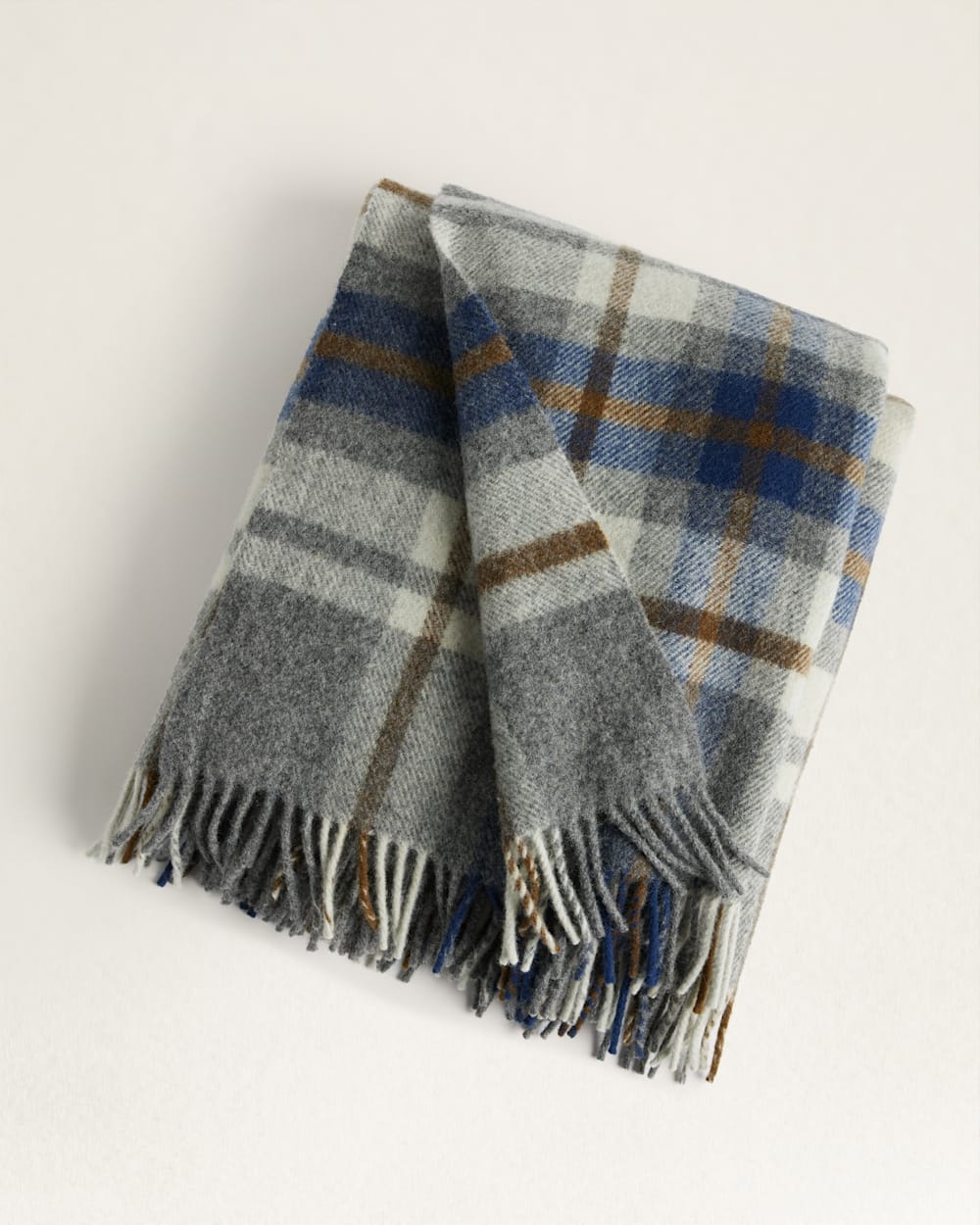 MOTOR ROBE THROW WITH LEATHER CARRIER<br>RALEIGH PLAID