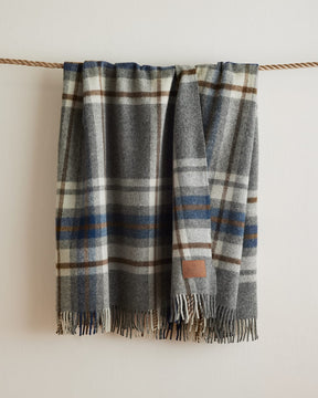 MOTOR ROBE THROW WITH LEATHER CARRIER<br>RALEIGH PLAID