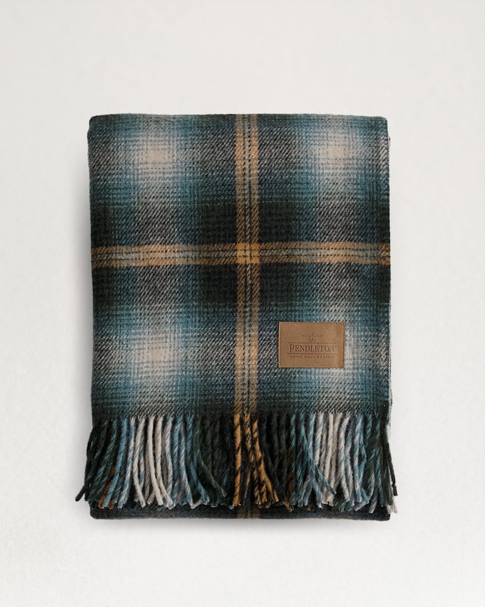 MOTOR ROBE THROW WITH LEATHER CARRIER<br>TOWNSEND PLAID