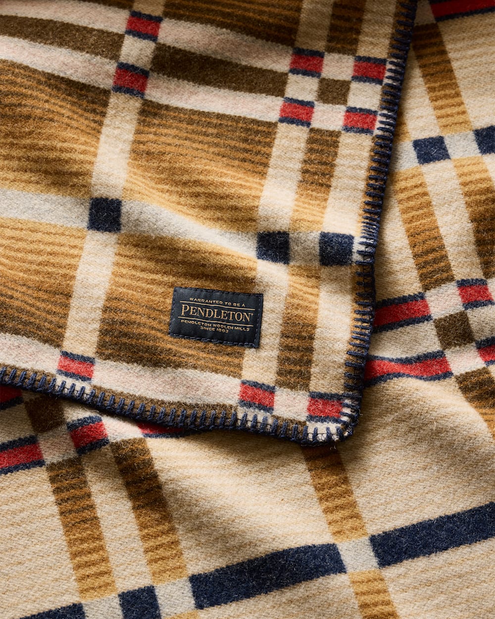 FOUR SQUARE THROW<br>SLIDE MOUNTAIN NATURAL