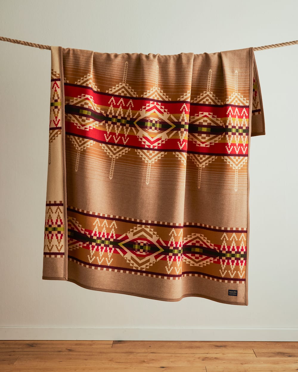 BEACON ROCK BLANKET<br>TAN MULTI