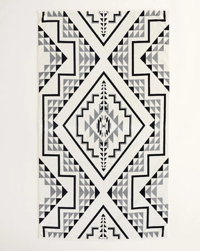 OXBOW SPA TOWEL<br>BLACK/WHITE