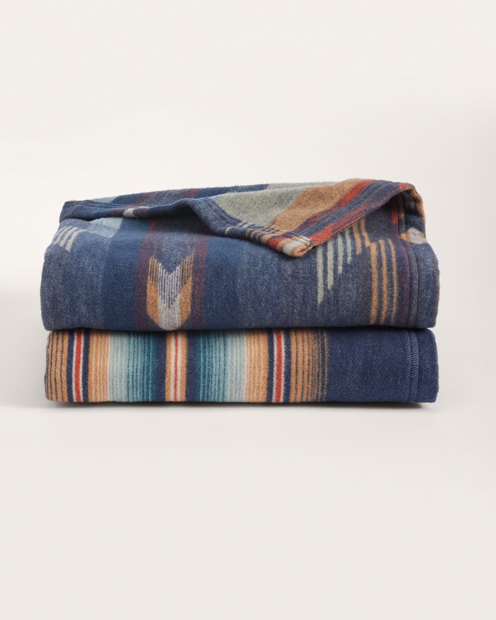WYETH FALLS/STRIPE ORGANIC COTTON THROW GIFT PACK<br>DENIM