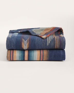 WYETH FALLS/STRIPE ORGANIC COTTON THROW GIFT PACK<br>DENIM