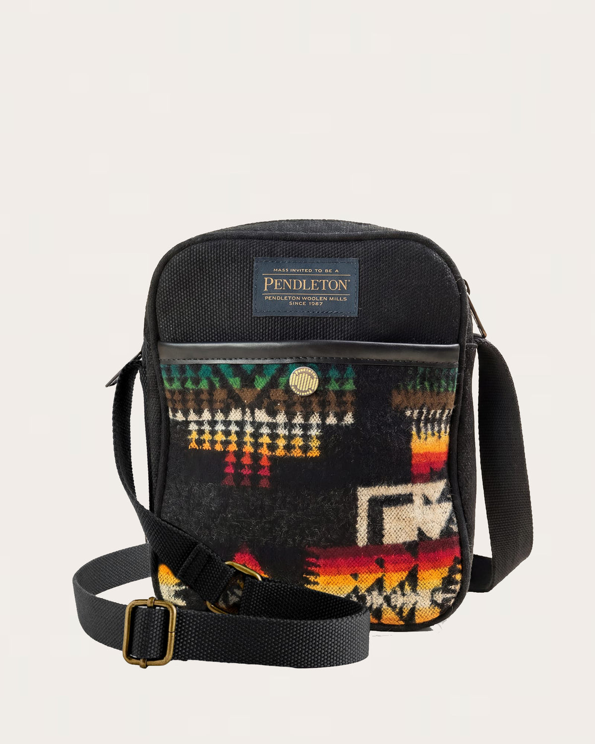 TRADITIONS UTILITY CROSSBODY<br>CHIEF JOSEPH BLACK