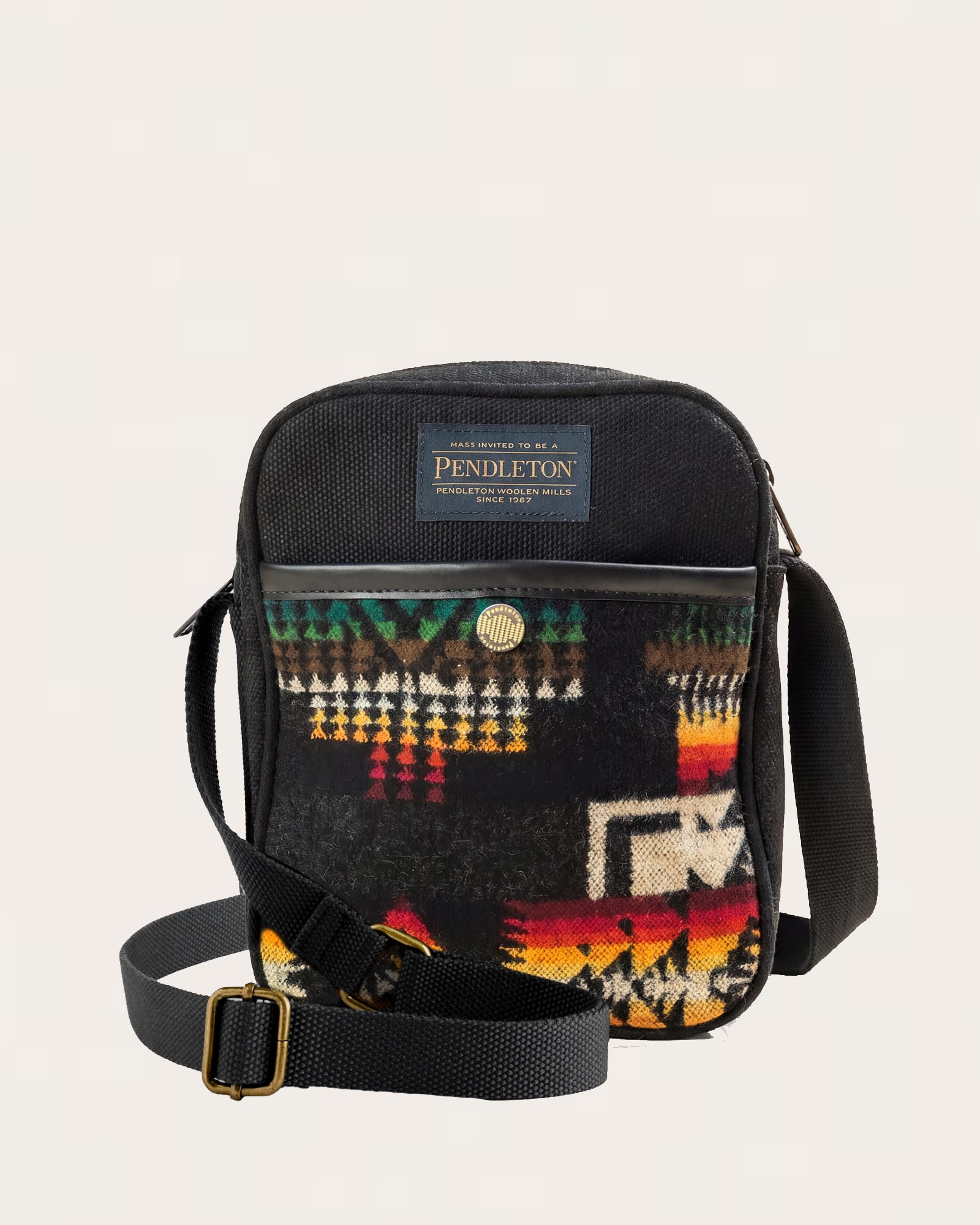 TRADITIONS UTILITY CROSSBODY<br>CHIEF JOSEPH BLACK