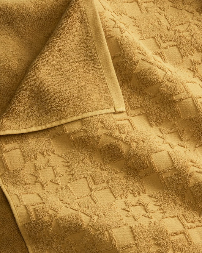 SCULPTED TOWEL 3-PIECE SET<br>OCHRE
