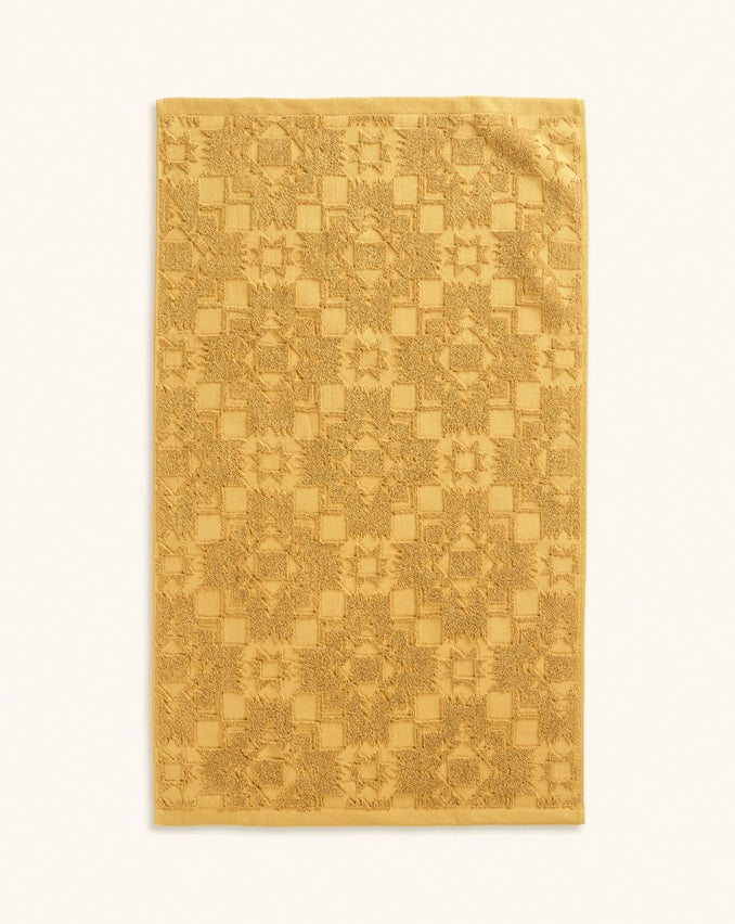 SCULPTED TOWEL 3-PIECE SET<br>OCHRE
