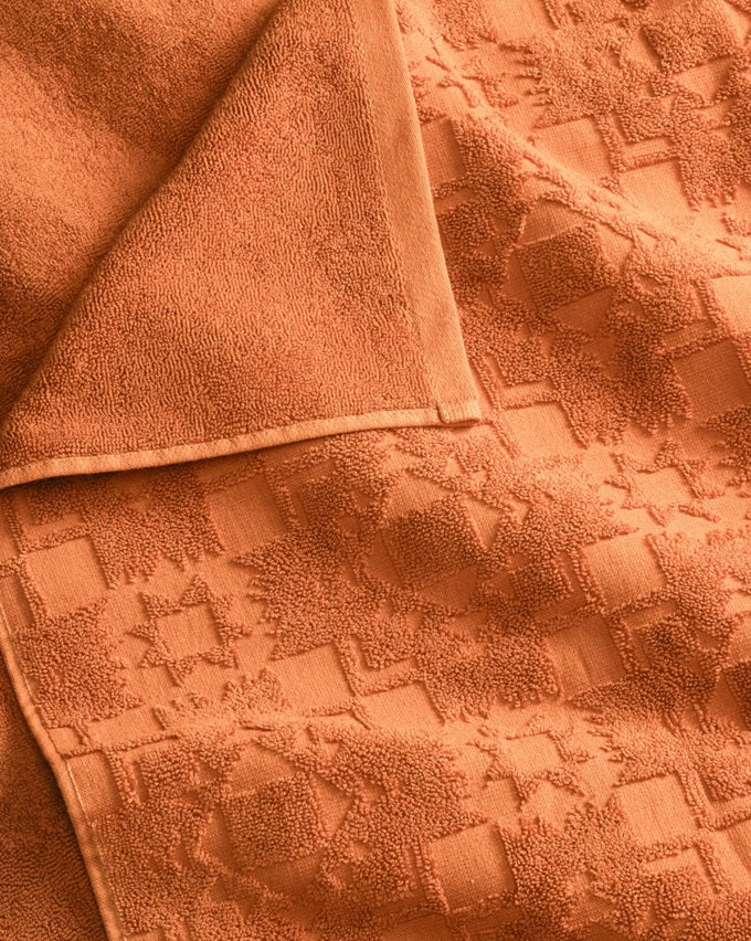 SCULPTED TOWEL 3-PIECE SET<br>PERSIMMON