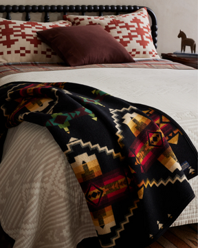 FOUR CORNERS BLANKET<br>BLACK MULTI