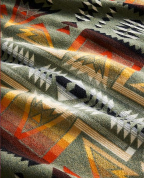 JAQUARD NAPPED ROBE PONDEROSA BLANKET<br>GREEN MULTI