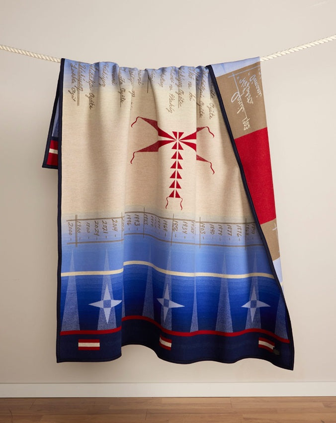 THE COLLEGE FUND JACQUARD ROBE<br>JOURNEY