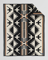 Jacquard Napped Throw <br> Spider Rock Black / White